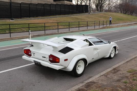 The register - List | Countach Register
